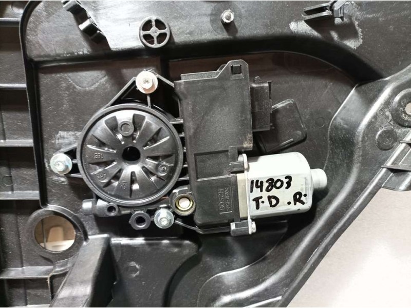 Recambio de elevalunas trasero derecho para hyundai i40 essence referencia OEM IAM 514203Z000 11J250060 ELECTRICO 6 PINS