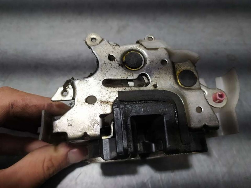 Recambio de cerradura puerta delantera derecha para nissan cabstar 09.06 cabstar 35.xx cabina simple cabina individual referenci