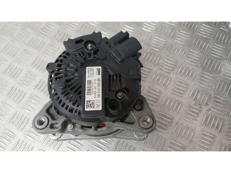 Recambio de alternador para opel grandland / grandland x (a18, p1uo) 1.2 (75) referencia OEM IAM 9809391880 VALEO 2625767A