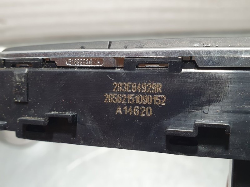 Recambio de mando multifuncion para renault megane iv 5 puertas referencia OEM IAM 283E84929R  