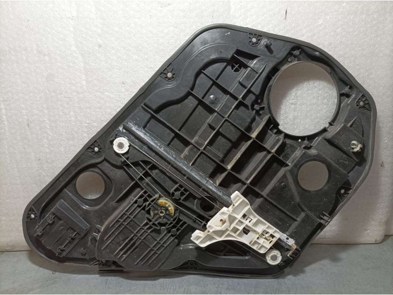 Recambio de elevalunas trasero derecho para hyundai i40 essence referencia OEM IAM 514203Z000 11J250060 ELECTRICO 6 PINS
