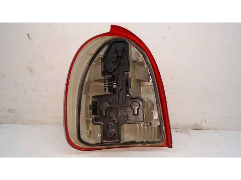 Recambio de piloto trasero derecho para opel corsa b fresh referencia OEM IAM   