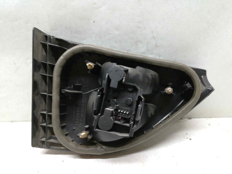 Recambio de piloto trasero derecho para renault megane i classic (la0) 1.4e rn referencia OEM IAM   INTERIOR