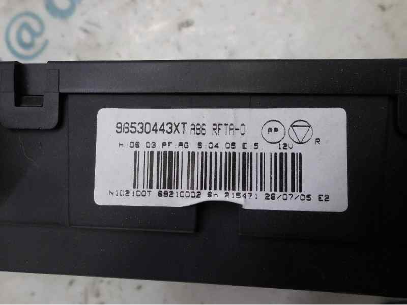 Recambio de mando climatizador para peugeot 1007 dolce referencia OEM IAM 96530443XT  