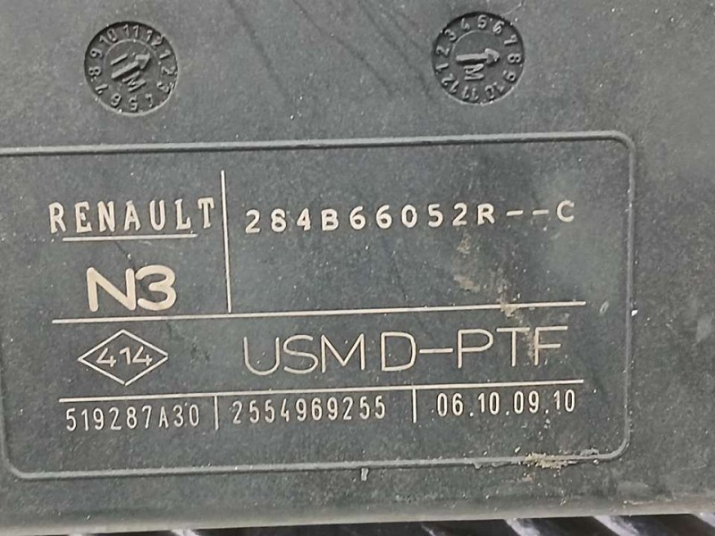 Recambio de caja reles / fusibles para renault laguna coupe limited referencia OEM IAM 284B66052R 519287A30 