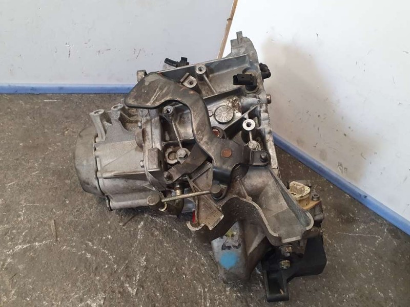 Recambio de caja cambios para citroën c5 berlina 2.0 16v premier referencia OEM IAM 20DF30 3741608A 5VELOCIDADES