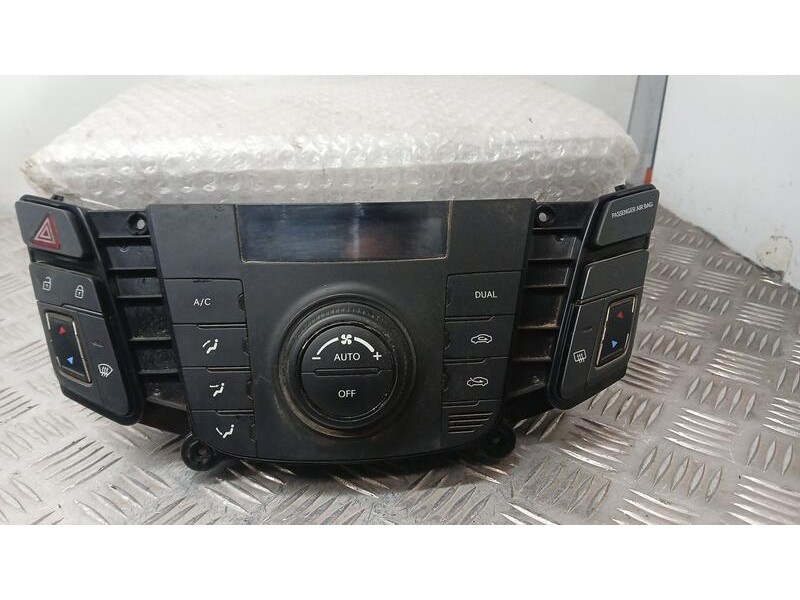 Recambio de mando climatizador para hyundai i40 essence referencia OEM IAM 972503ZDD0 ROZADO A2C37542500