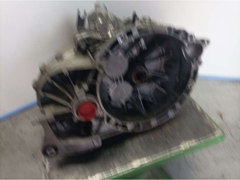 Recambio de caja cambios para ford kuga (cbv) trend referencia OEM IAM AV4R7002AB 290910 6VELOCIDADES