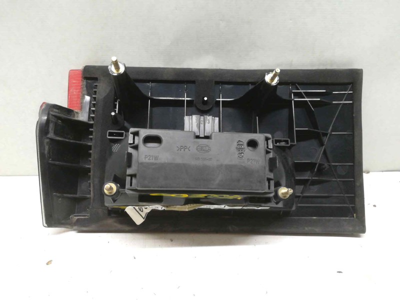 Recambio de piloto trasero izquierdo para seat toledo (1l) referencia OEM IAM W01L0945093M  INTERIOR