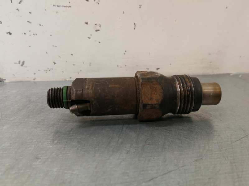 Recambio de inyector para peugeot 106 (s2) 1.5 diesel cat (tud5 / vjx) referencia OEM IAM LCR6730710C  LUCAS