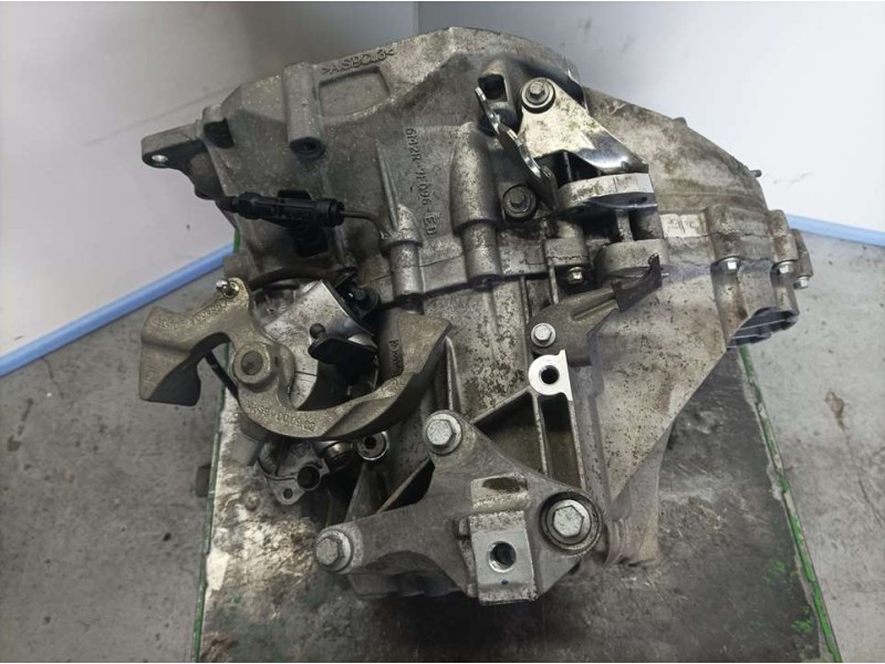 Recambio de caja cambios para ford kuga (cbv) trend referencia OEM IAM AV4R7002AB 290910 6VELOCIDADES