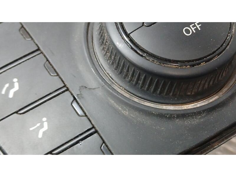 Recambio de mando climatizador para hyundai i40 essence referencia OEM IAM 972503ZDD0 ROZADO A2C37542500