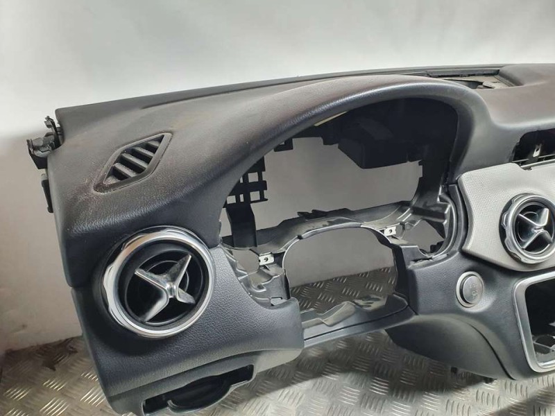 Recambio de salpicadero para mercedes-benz clase gla (w156) gla 200 cdi (156.908) referencia OEM IAM A1176800801  