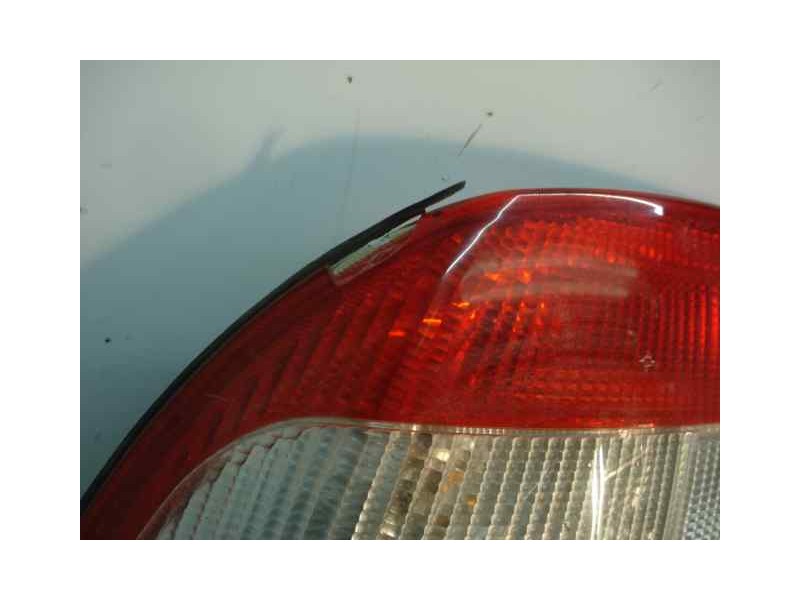 Recambio de piloto trasero izquierdo para opel vectra b berlina básico referencia OEM IAM   CANTO ROTO