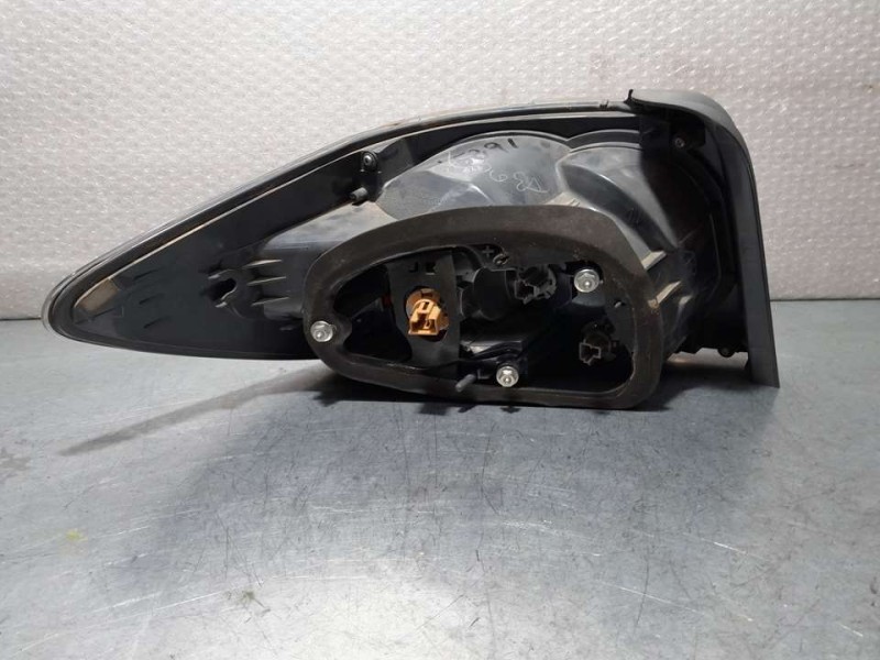 Recambio de piloto trasero derecho para mazda cx-7 (er) active referencia OEM IAM EH6251150H  TOCADO