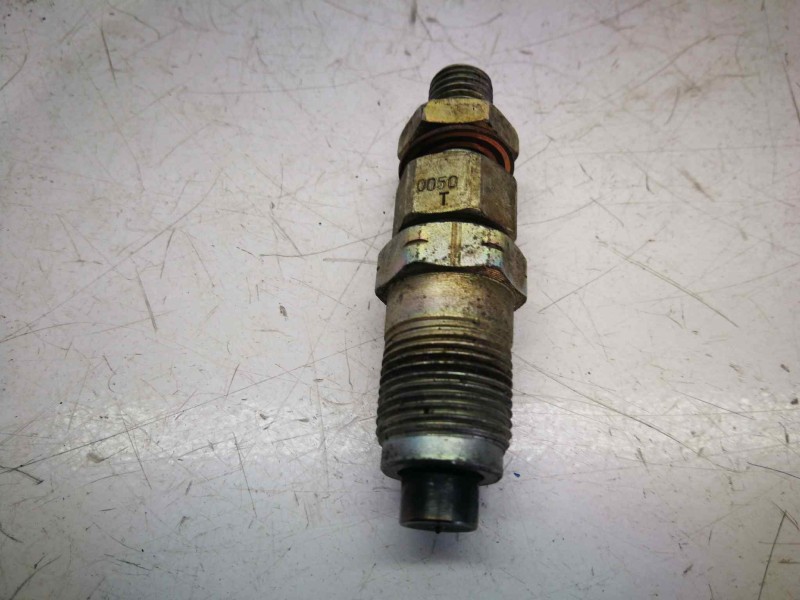 Recambio de inyector para nissan terrano/terrano.ii (r20) 2.7 turbodiesel referencia OEM IAM 0050T  ZEXEL