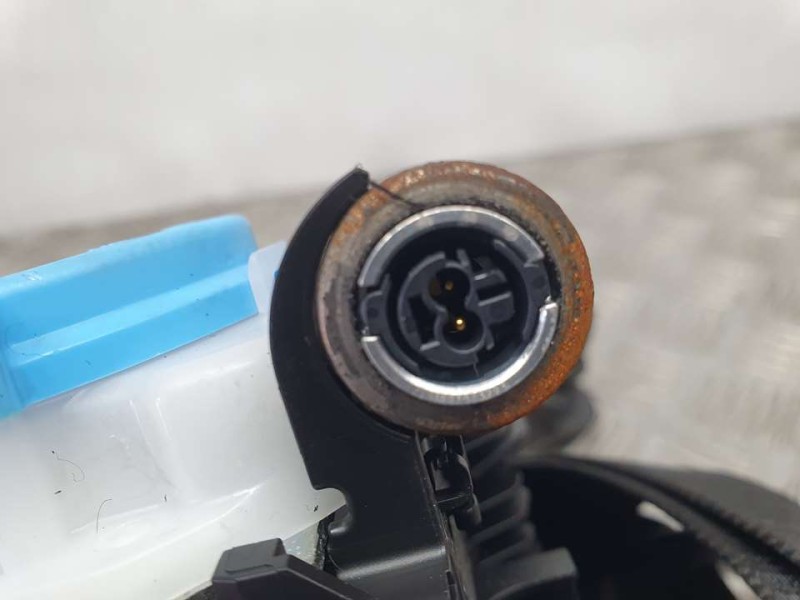 Recambio de pretensor airbag derecho para mercedes-benz clase gla (w156) gla 200 cdi (156.908) referencia OEM IAM 307494599228AP