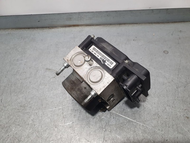 Recambio de abs para nissan note (e11e) visia referencia OEM IAM 476609U10 0265231732 BOSCH