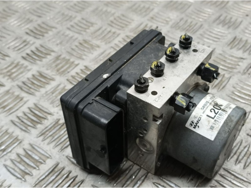 Recambio de abs para kia rio (yb) concept referencia OEM IAM 58920H8200  MANDO