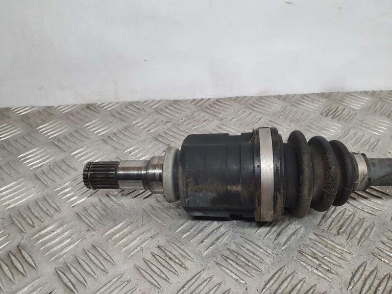 Recambio de transmision delantera izquierda para toyota yaris (ncp1/nlp1/scp1) 1.3 luna referencia OEM IAM P26080578  