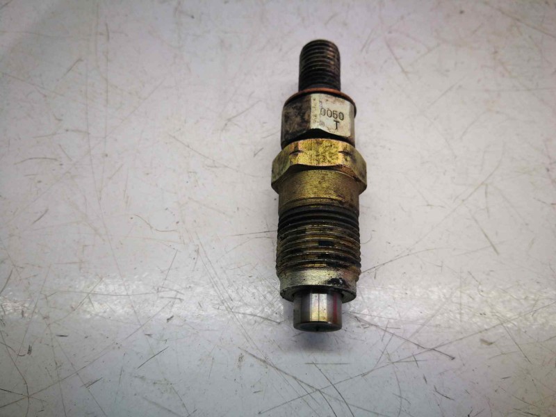 Recambio de inyector para nissan terrano/terrano.ii (r20) 2.7 turbodiesel referencia OEM IAM 0050T  ZEXEL