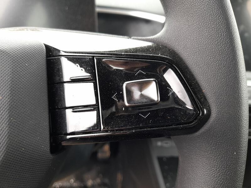 Recambio de volante para mg mg 3 (5lfp) mg3 1.5 referencia OEM IAM 12000108  