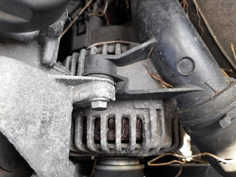 Recambio de alternador para seat exeo (3r2) 2.0 tdi referencia OEM IAM 06F903023P  