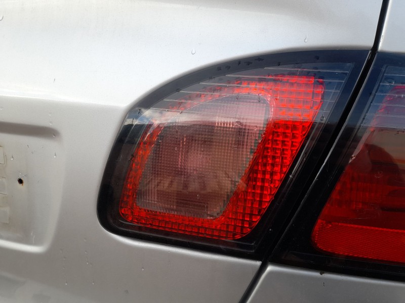 Recambio de piloto trasero derecho interior para nissan primera (p11) 2.0 td referencia OEM IAM 265502F727  