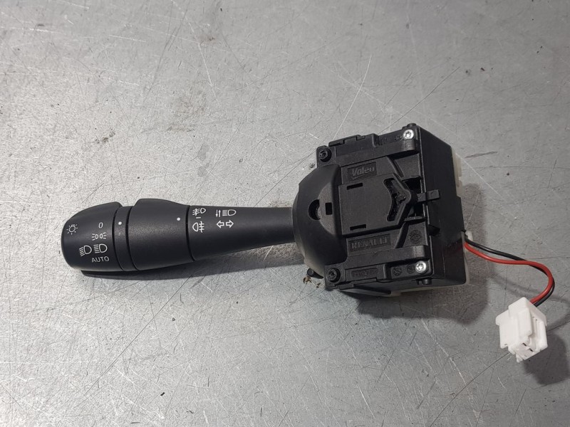 Recambio de mando luces para renault captur intens referencia OEM IAM 8201167992  TOCADO VER FOTO