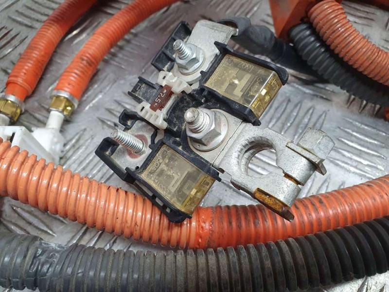 Recambio de modulo electronico para lexus is 300h referencia OEM IAM   CABLE ALTO VOLTAJE