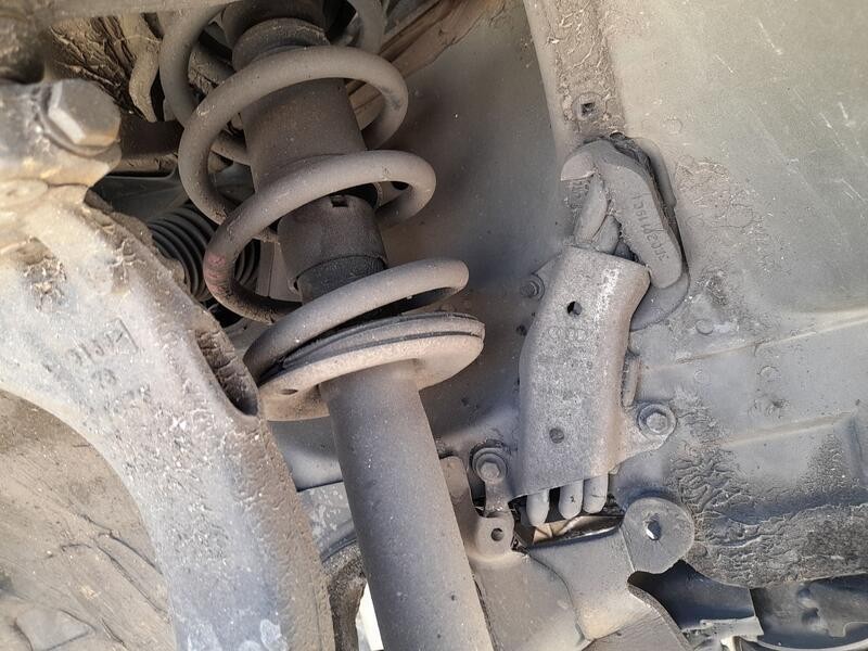 Recambio de amortiguador delantero derecho para seat exeo (3r2) 2.0 tdi referencia OEM IAM 3R0413031  