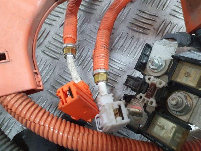 Recambio de modulo electronico para lexus is 300h referencia OEM IAM   CABLE ALTO VOLTAJE