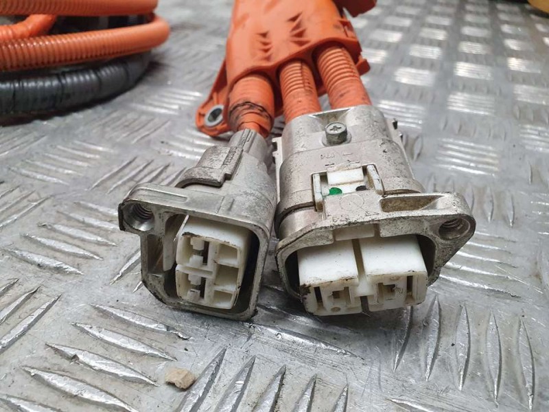 Recambio de modulo electronico para lexus is 300h referencia OEM IAM   CABLE ALTO VOLTAJE