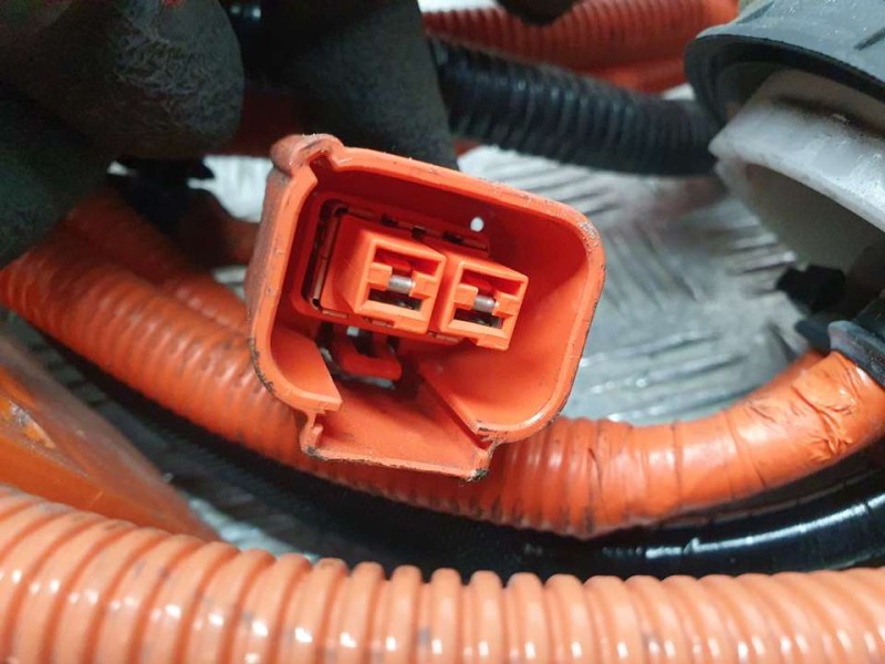 Recambio de modulo electronico para lexus is 300h referencia OEM IAM   CABLE ALTO VOLTAJE