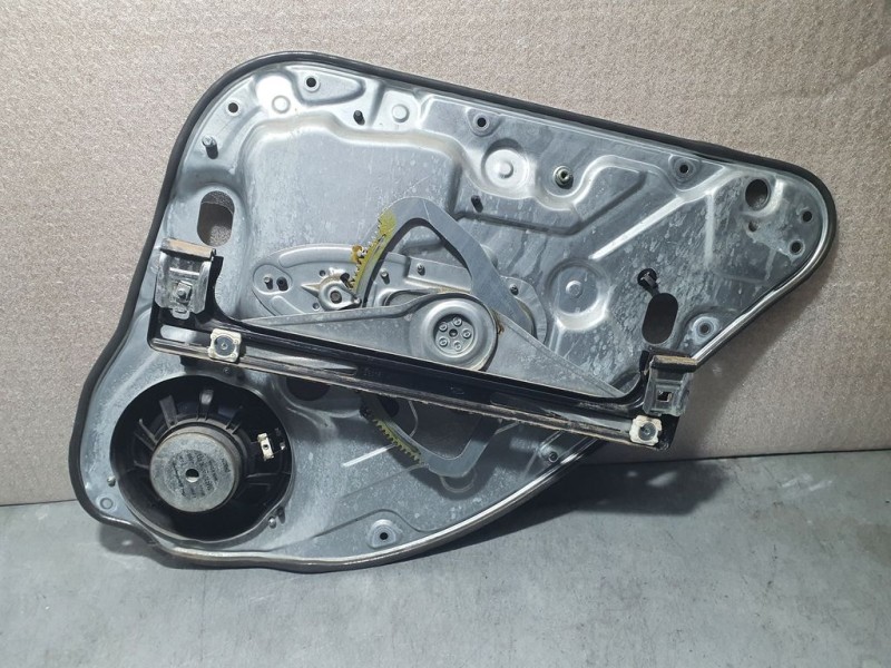 Recambio de elevalunas trasero izquierdo para ford kuga (cbv) trend referencia OEM IAM 7M51R24995DC  ELECTRICO