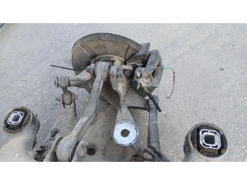 Recambio de puente trasero para bmw serie 5 gran turismo (f07) 520d referencia OEM IAM 6798545 MECANICA SE VENDE APARTE 91099740