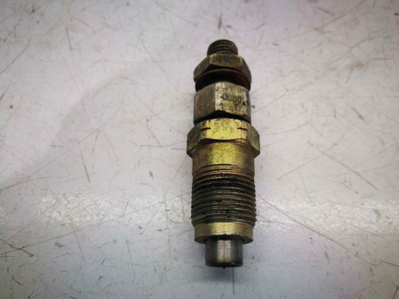 Recambio de inyector para nissan terrano/terrano.ii (r20) 2.7 turbodiesel referencia OEM IAM 0050T  ZEXEL