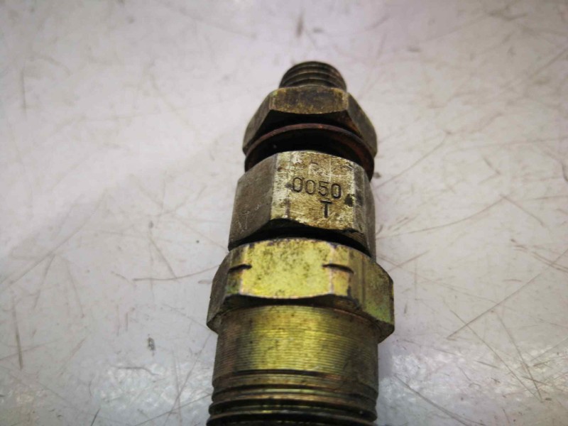 Recambio de inyector para nissan terrano/terrano.ii (r20) 2.7 turbodiesel referencia OEM IAM 0050T  ZEXEL