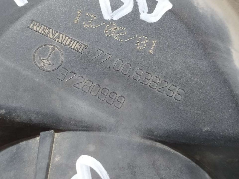 Recambio de faro antiniebla derecho para renault clio ii fase i (b/cbo) 1.2 alize referencia OEM IAM 7700838256 37280999 