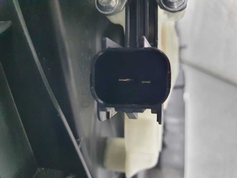 Recambio de elevalunas delantero derecho para ford fiesta (ce1) st-line referencia OEM IAM L1BBA23200CB E34319102 ELECTRICO 2 PI