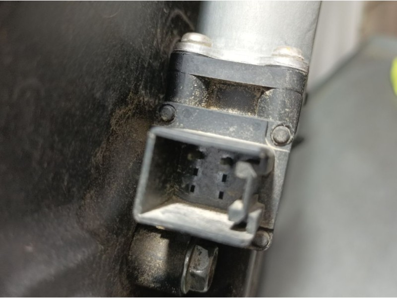 Recambio de elevalunas delantero derecho para mazda 2 lim. (de) 1.3 active + (5-ptas.) (63kw) referencia OEM IAM D6515897XB  ELE