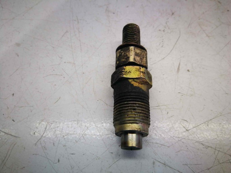 Recambio de inyector para nissan terrano/terrano.ii (r20) 2.7 turbodiesel referencia OEM IAM 0050T  ZEXEL