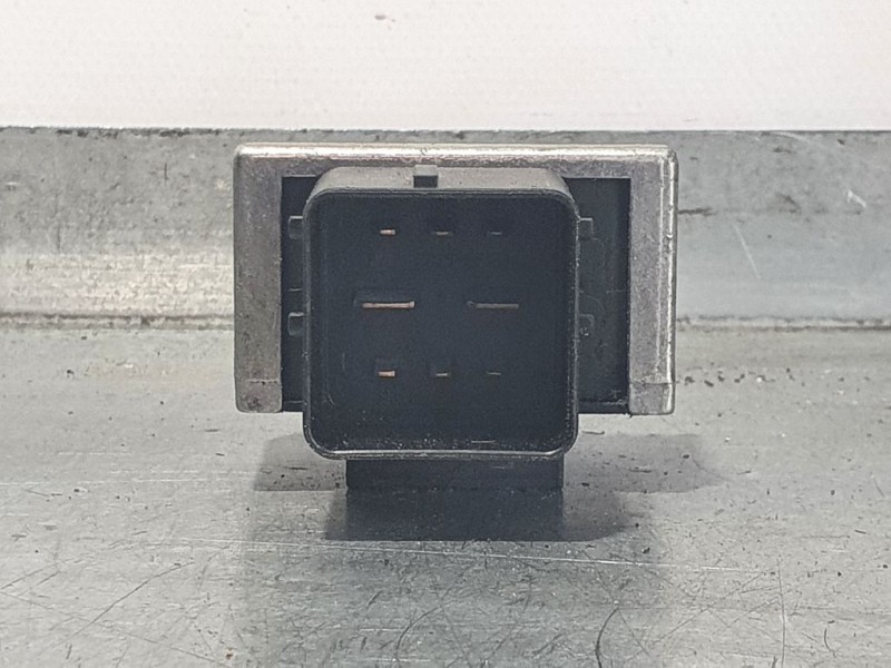 Recambio de rele para renault kangoo profesional referencia OEM IAM 110678071R  