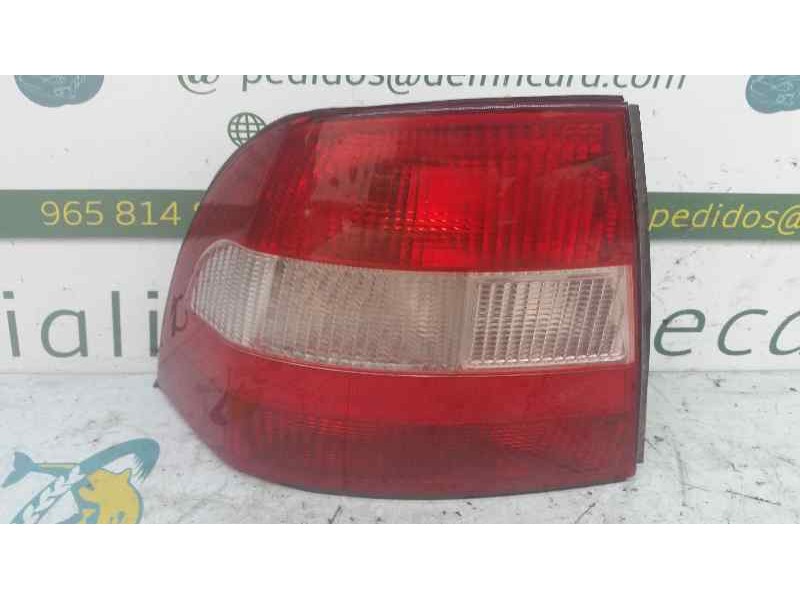 Recambio de piloto trasero izquierdo para opel vectra b berlina cd referencia OEM IAM   