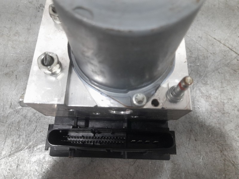 Recambio de abs para toyota auris (_e15_) 1.4 d-4d (nde150_) referencia OEM IAM 4454002060  