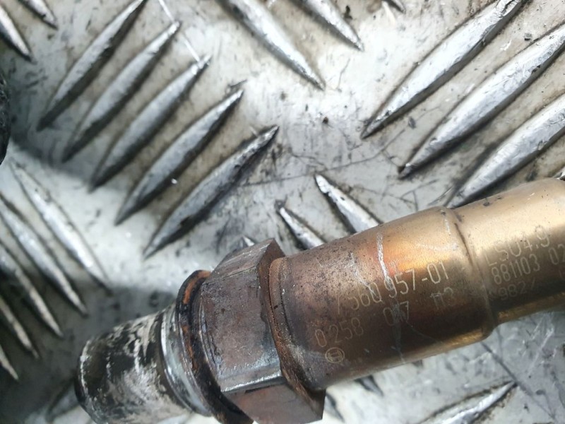 Recambio de sonda lambda para peugeot 308 confort referencia OEM IAM 756095701 0258017113 