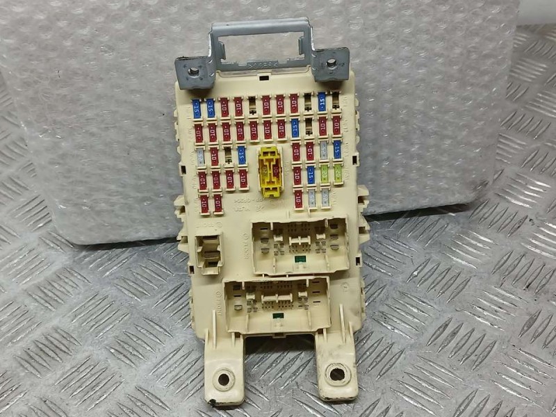 Recambio de caja reles / fusibles para hyundai i20 go! brasil referencia OEM IAM 919511J030 1J0301311130422 