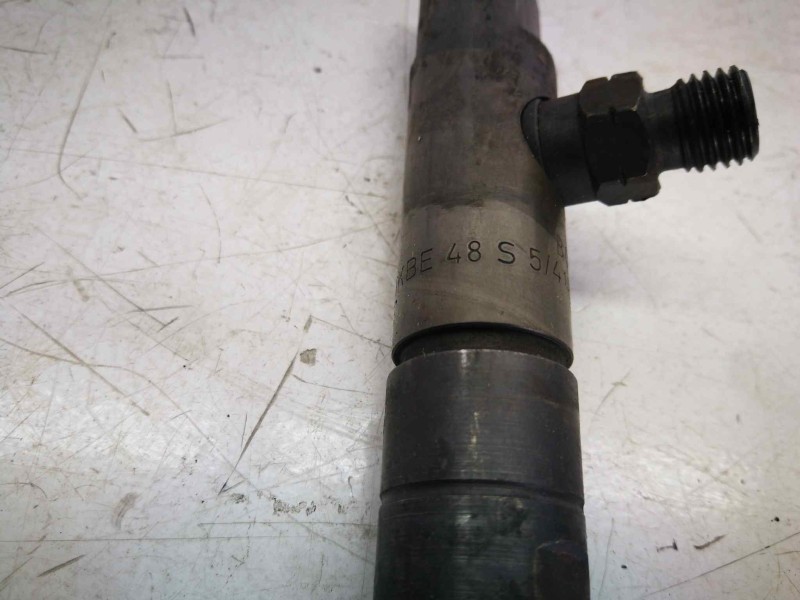 Recambio de inyector para renault 18 2.1 turbodiesel referencia OEM IAM KBE48S54  