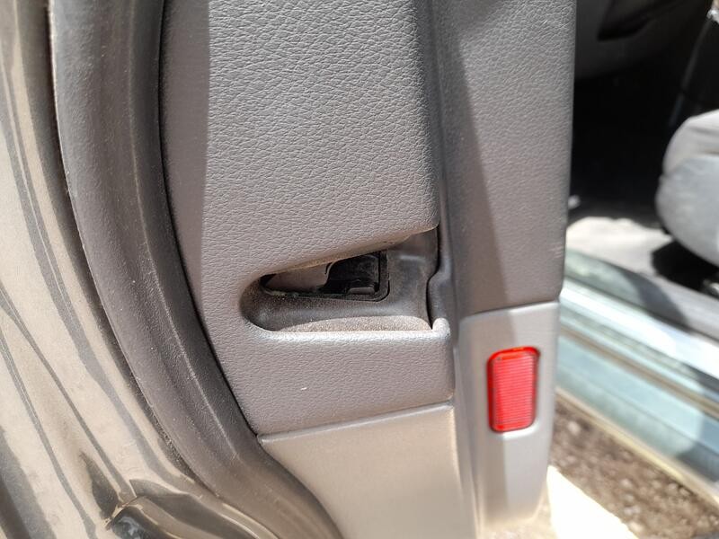 Recambio de cerradura puerta delantera izquierda para seat exeo (3r2) 2.0 tdi referencia OEM IAM 8E1837015AA  