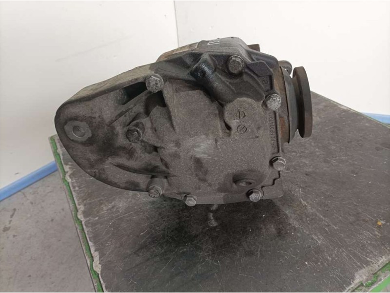 Recambio de diferencial trasero para bmw serie 1 berlina (e81/e87) 120d referencia OEM IAM 7556678  3 TORNILLOS